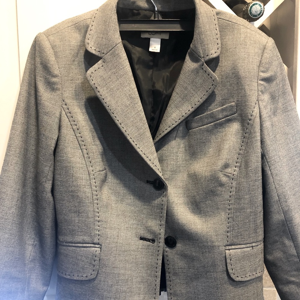 Ann Taylor Loft blazer, waist length, size 6, Gray and Black buttons. - Picture 1 of 4